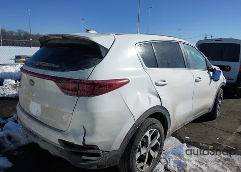 2020 Kia Sportage Lx z USA, uszkodzony, nr VIN KNDPM3AC5L7671334